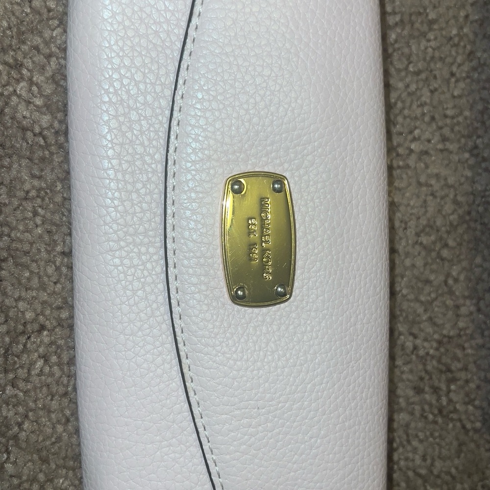 Michael Kors light pink soft Leather Bag and Wallet Set - Picture 4 of 8